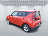 Used 2022 Kia Soul S image 3