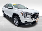 Used 2022 GMC Terrain SLT w/ Infotainment Package II image 2