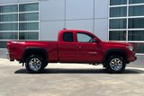 Used 2017 Toyota Tacoma TRD Off-Road w/ Tow Package image 3