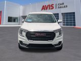 Used 2024 GMC Terrain SLE image 2
