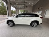 Used 2018 Toyota Highlander Limited image 4