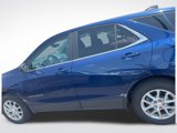Used 2023 Chevrolet Equinox LT image 2