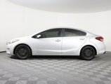 Used 2017 Kia Forte LX image 5