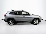 Used 2017 Jeep Cherokee Limited image 4