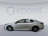 Used 2023 Toyota Camry SE image 2