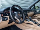 Certified 2022 Porsche Cayenne Platinum Edition image 4