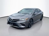 Used 2018 Toyota Camry XSE image 2