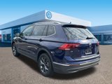 Certified 2022 Volkswagen Tiguan SE image 5