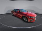 Used 2020 Volvo S60 T5 Momentum image 2