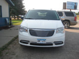 Used 2013 Chrysler Town & Country Limited image 2