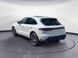 Certified 2022 Porsche Macan image 3