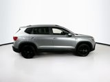 Used 2022 Volkswagen Taos SE image 4