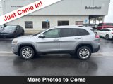 Used 2021 Jeep Cherokee Latitude w/ Mopar Interior Package image 2