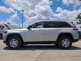 New 2025 Jeep Grand Cherokee Laredo image 5