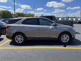 Used 2019 Chevrolet Equinox LT image 2