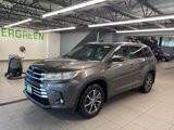 Used 2017 Toyota Highlander XLE image 3