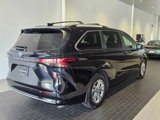 Used 2023 Toyota Sienna Platinum image 5