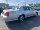 Used 2007 Lincoln Town Car Signature Limited image 4