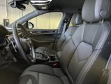 Certified 2024 Porsche Macan image 5