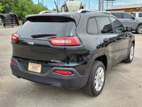 Used 2015 Jeep Cherokee Sport image 4