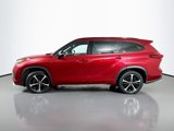 Used 2022 Toyota Highlander XSE image 4