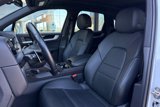 Used 2024 Porsche Cayenne image 5