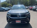 Certified 2022 Volkswagen Taos SE w/ Panoramic Sunroof Package image 3