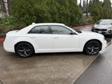 Used 2022 Chrysler 300 Touring w/ Sport Appearance Package image 5