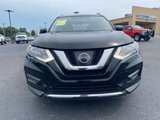 Used 2017 Nissan Rogue SV w/ SV Premium Package image 2