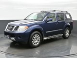 Used 2011 Nissan Pathfinder LE w/ Navigation Pkg image 2