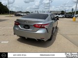 Used 2020 Toyota Camry SE image 6