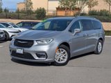 Used 2021 Chrysler Pacifica Touring-L image 2