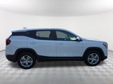 Used 2024 GMC Terrain SLE image 2