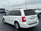 Used 2015 Chrysler Town & Country Touring-L w/ Driver Convenience Group image 5
