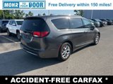 Used 2020 Chrysler Pacifica Touring-L image 3
