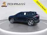 Used 2019 Jeep Cherokee Limited image 5