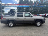 Used 2003 Chevrolet Avalanche 4x4 w/ Suspension Package, Off-Road image 2