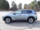 Used 2021 Nissan Rogue SV image 2