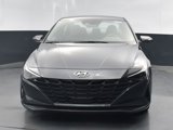 Used 2021 Hyundai Elantra SEL w/ Convenience Package image 3