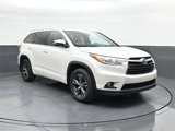 Used 2016 Toyota Highlander XLE image 2