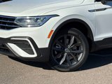 Used 2022 Volkswagen Tiguan SE image 3