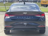 Used 2023 Hyundai Elantra SEL w/ Convenience Package image 4