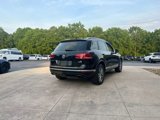 Used 2016 Volkswagen Touareg VR6 image 2
