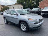 Used 2017 Jeep Cherokee Latitude image 3