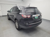 Used 2017 Chevrolet Traverse LT image 5
