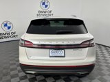Used 2019 Lincoln Nautilus Premier image 2