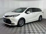 Used 2021 Toyota Sienna XLE image 3
