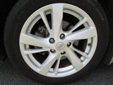 Used 2015 Nissan Altima 2.5 SV image 2