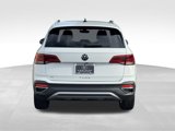 Used 2024 Volkswagen Taos SE image 4