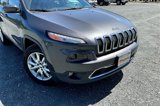 Used 2017 Jeep Cherokee Limited image 4